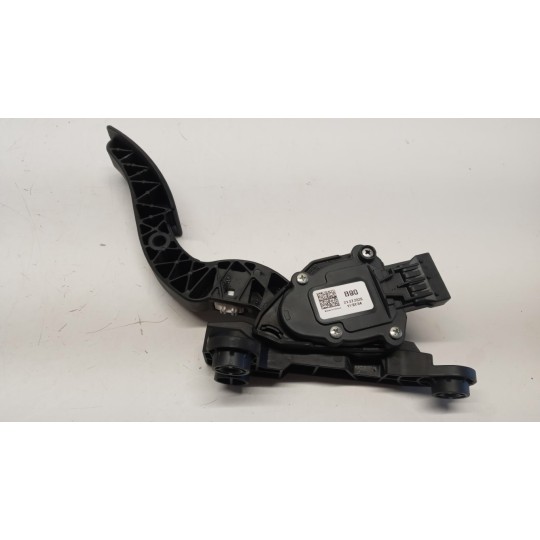 ELETRONIC THROTTLE PEDAL  HYUNDAI i20 2020 > used