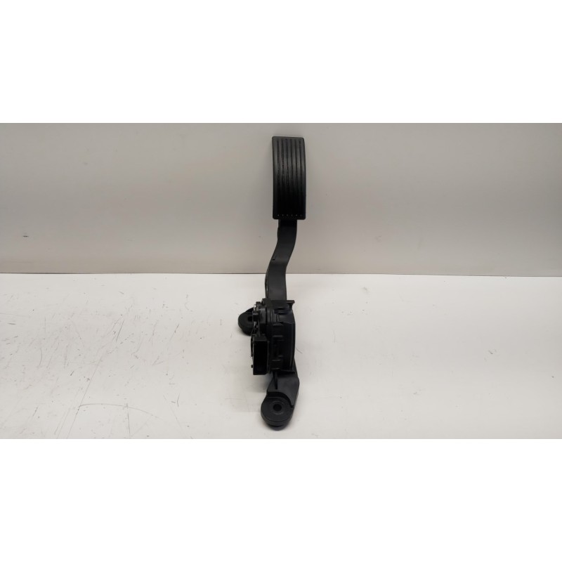 HYUNDAI ELETRONIC THROTTLE PEDAL  HYUNDAI i20 2020 > used