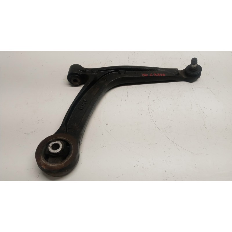 FIAT BRACCIO OSCILLANTE ANTERIORE INFERIORE DESTRO FIAT F.500 2007>2015 usato