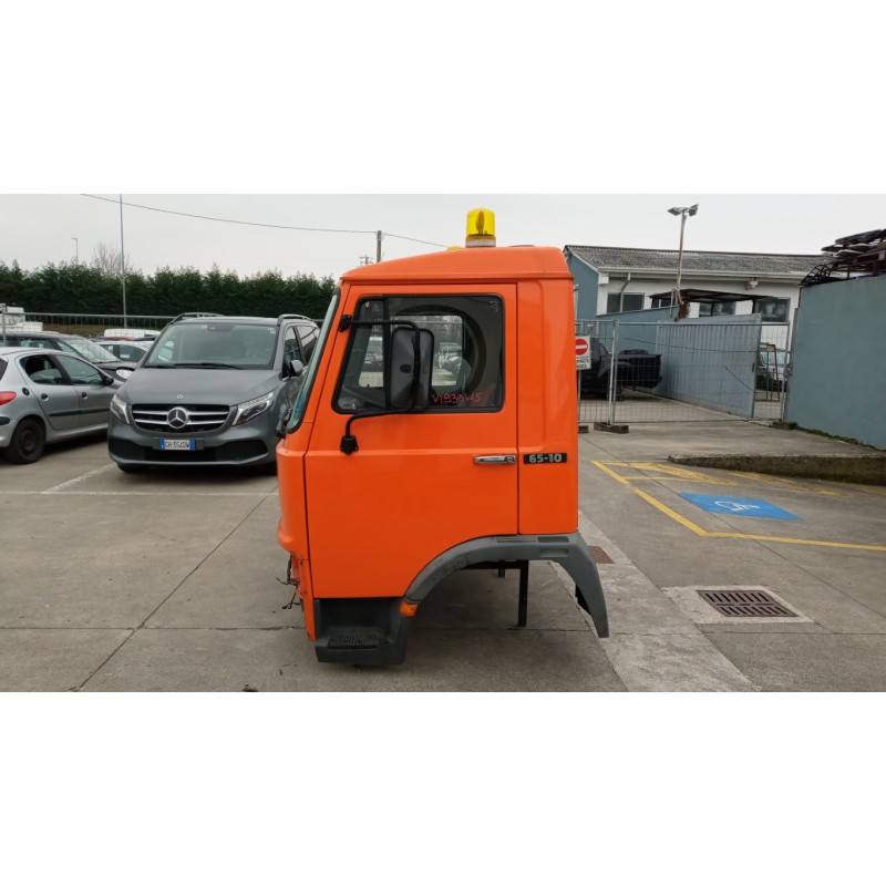 IVECO CABINA IVECO 65-10 usato