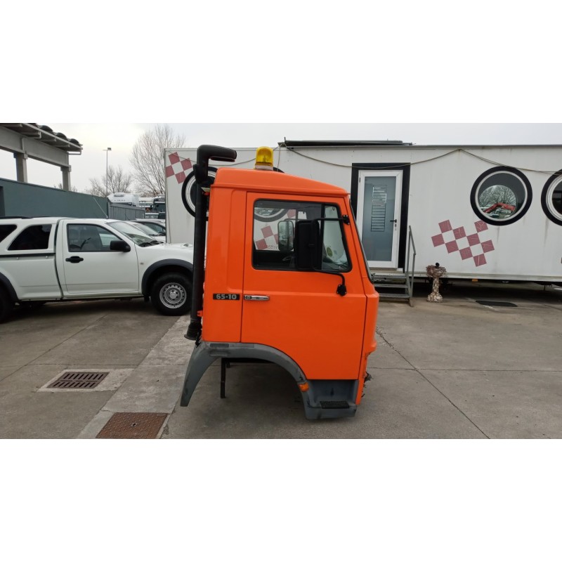 IVECO CABINA IVECO 65-10 usato