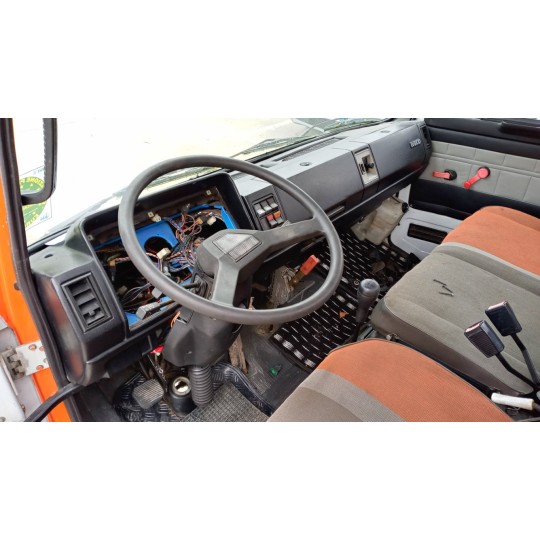 CABINA IVECO 65-10 usato