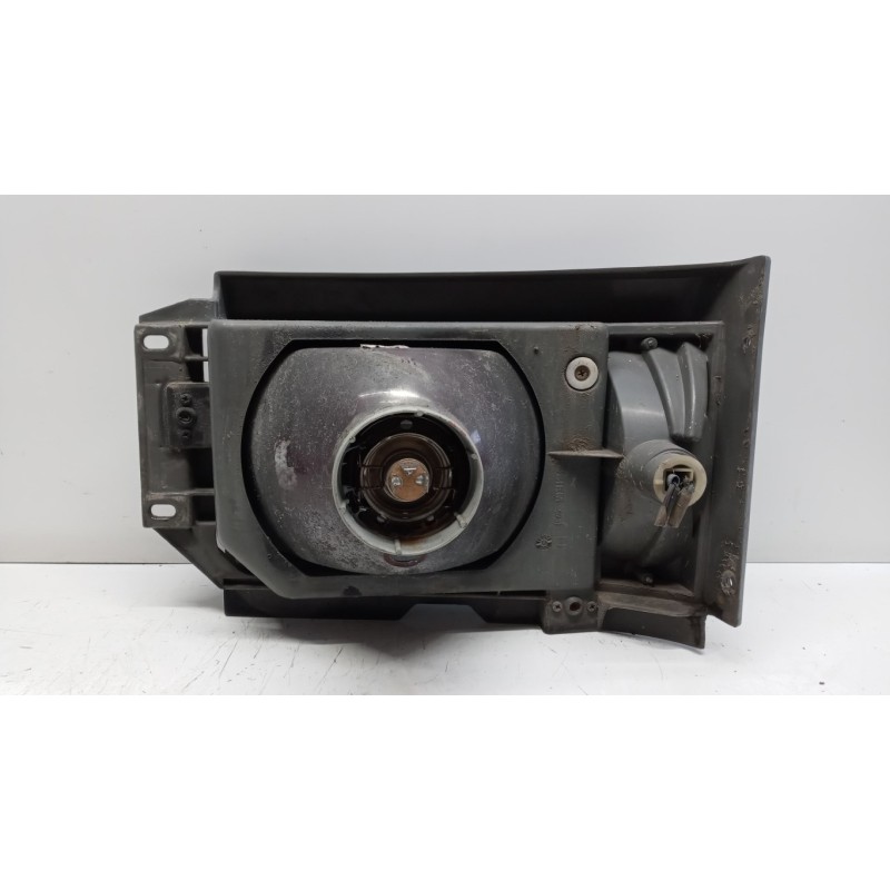 IVECO RIGHT HEADLIGHT IVECO 65-10 used