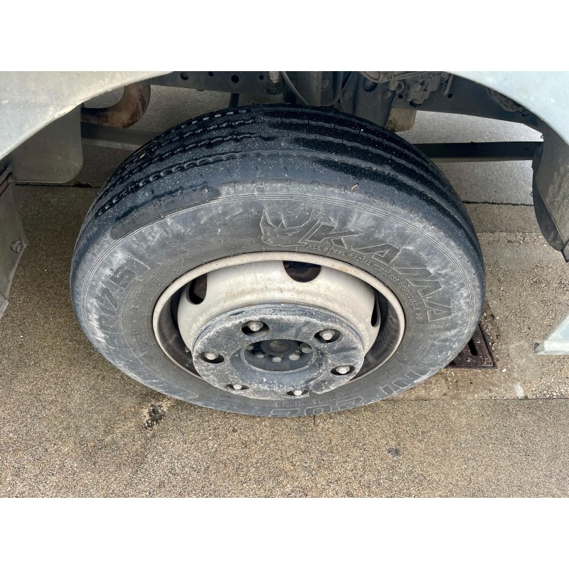 MERCEDES-BENZ truck MERCEDES-BENZ truck ATEGO 817