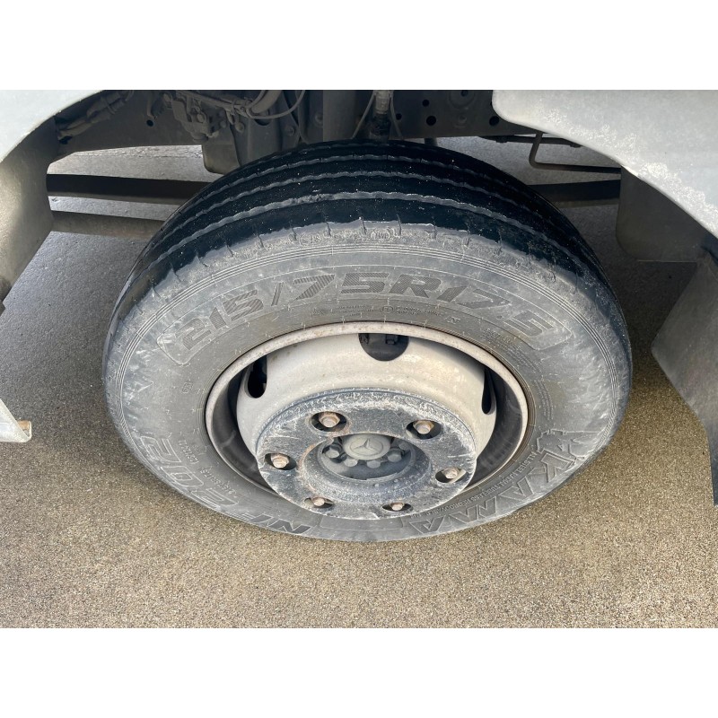 MERCEDES-BENZ truck MERCEDES-BENZ truck ATEGO 817