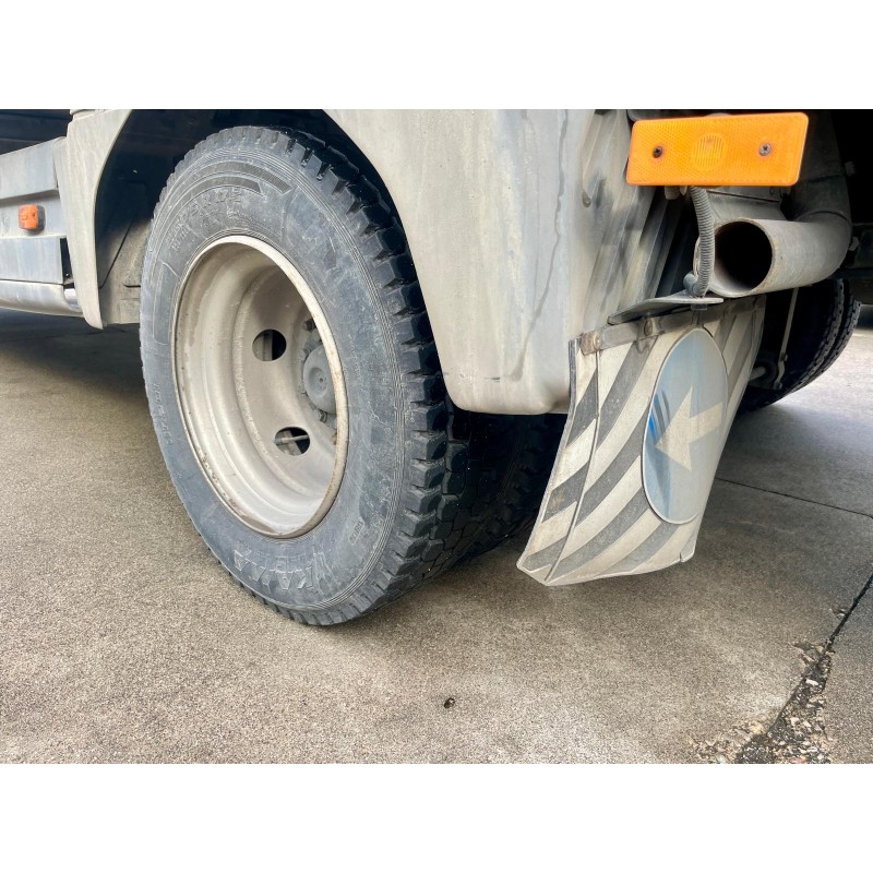 MERCEDES-BENZ truck MERCEDES-BENZ truck ATEGO 817