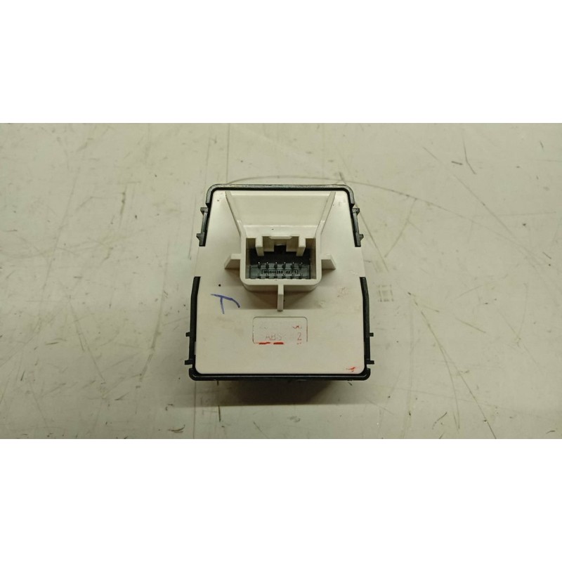 HYUNDAI INTERRUTTORI E PULSANTI ABITACOLO HYUNDAI i20 2020 > usato