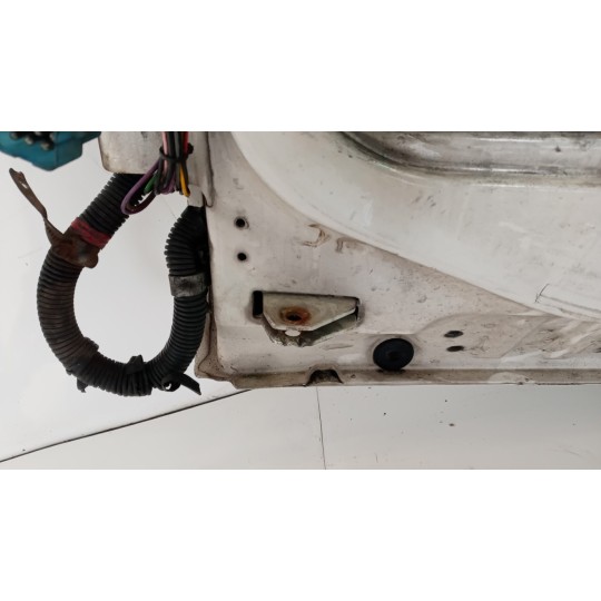 RIGHT FRONT DOOR  SCANIA 94 used