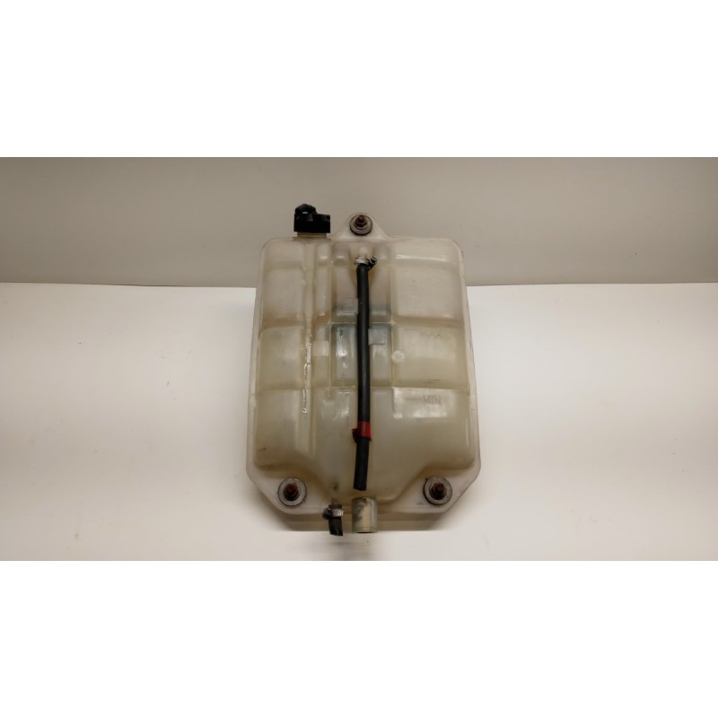 IVECO VASCHETTA ACQUA RADIATORE MOTORE IVECO EUROCARGO 2008>2013 usato