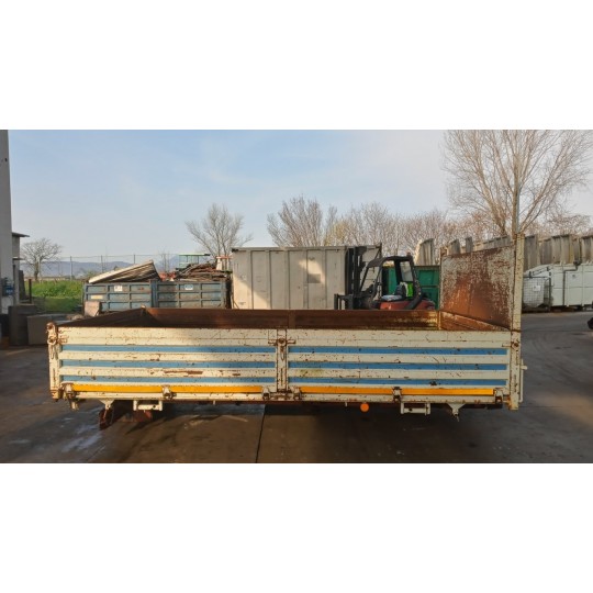 CASSONE IVECO 165-24 usato
