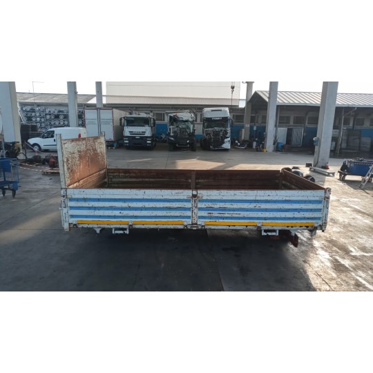 CASSONE IVECO 165-24 usato