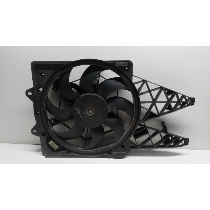 FIAT CONVOGLIATORE ELETTROVENTOLA FIAT Doblo' 2015> usato