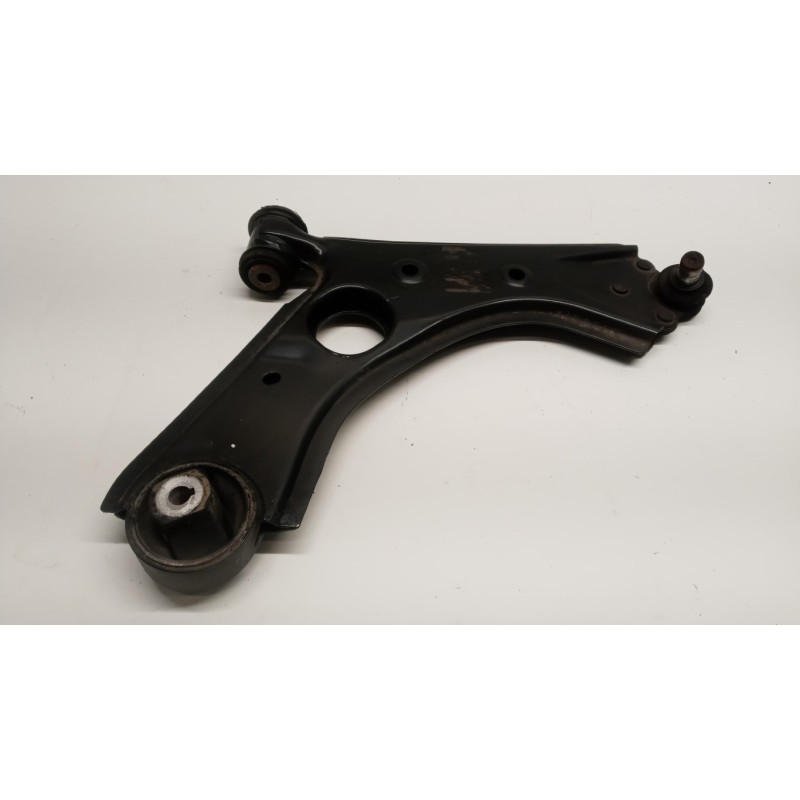 FIAT CONTROL ARM FRONT LOWER RIGHT  FIAT Doblo' 2015> used