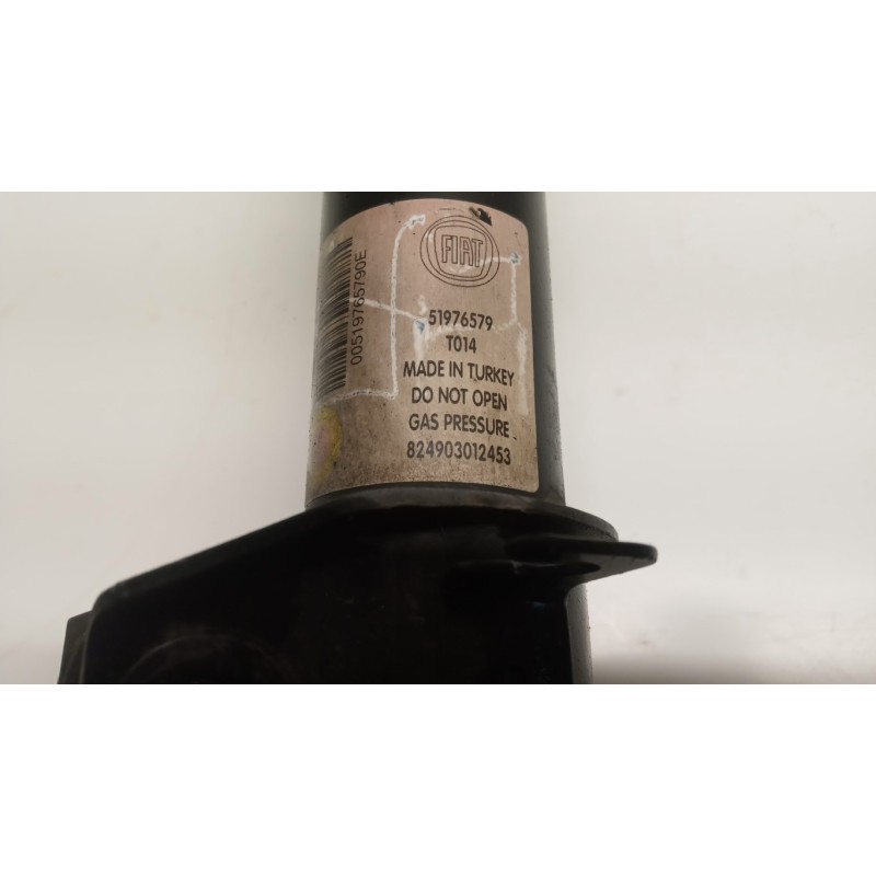 FIAT RIGHT FRONT SHOCK ASSORBER FIAT Doblo' 2015> used