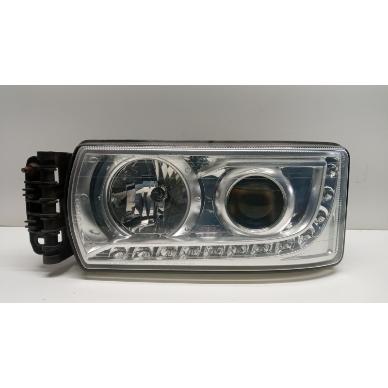 IVECO FRONT LEFT LED FLASHLIGHT  IVECO Stralis 2013> used