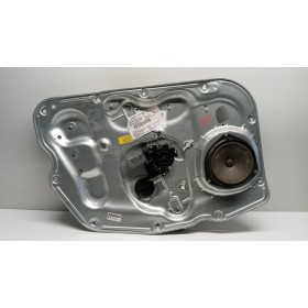 ALZA VETRI ANTERIORI...