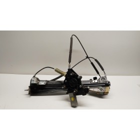 ALZA VETRI ANTERIORI...