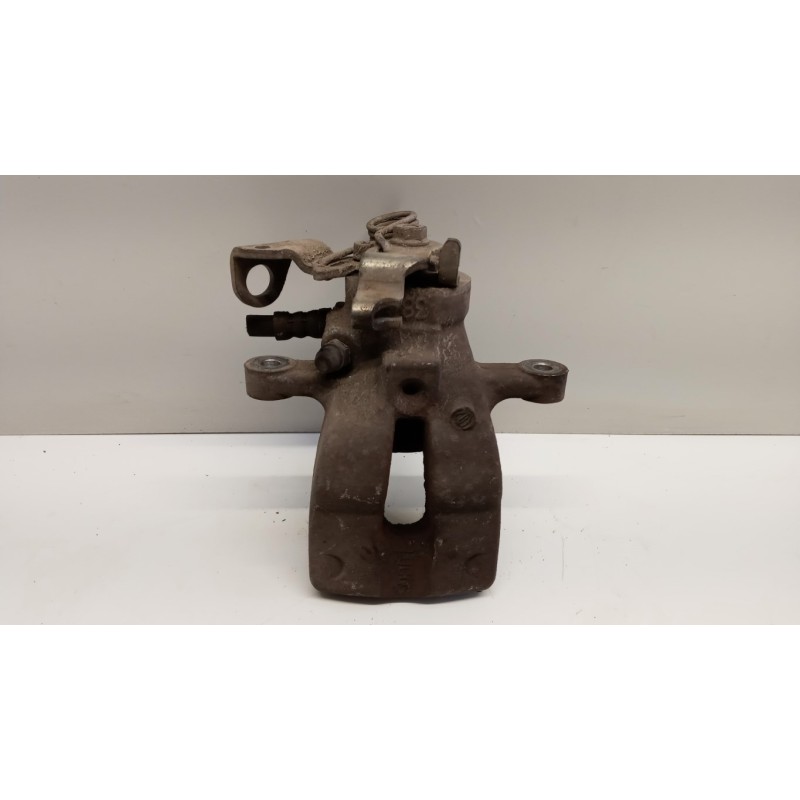 FIAT PINZA POSTERIORE SINISTRA FIAT F.500L 2012> usato