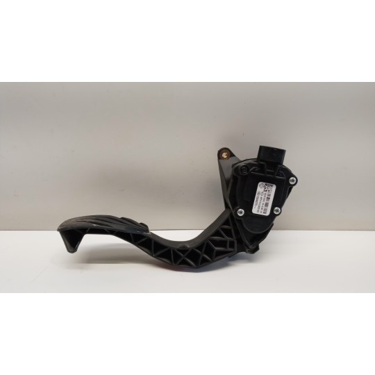 PEDALE ACCELERAZIONE ELETTRONICO DACIA Duster 2021> usato