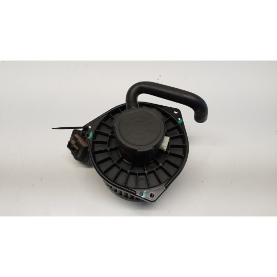 MOTORINO VENTILAZIONE INTERNA MITSUBISHI L200 2010>2015 usato