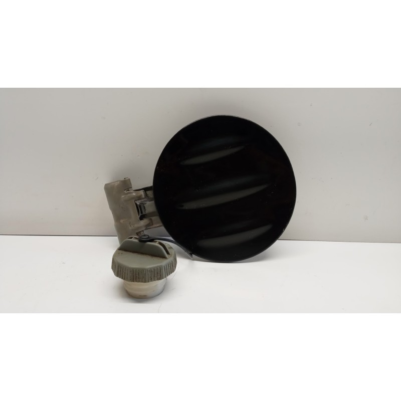 MITSUBISHI SPORTELLO CARBURANTE MITSUBISHI L200 2010>2015 usato