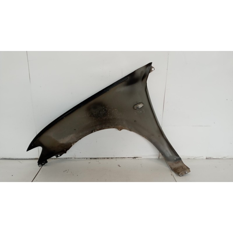 MITSUBISHI PARAFANGO ANTERIORE DESTRO MITSUBISHI L200 2010>2015 usato