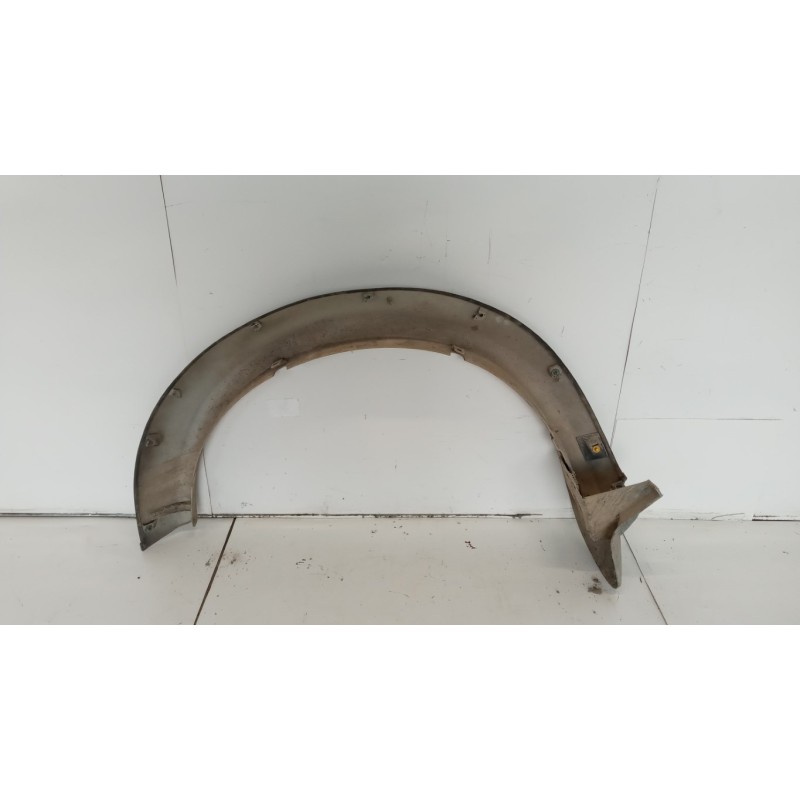 MITSUBISHI PLASTIC MUDGUARDS TO THE RIGHT MITSUBISHI L200 2010>2015 used