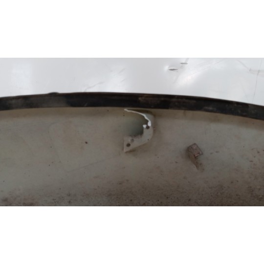 PARAFANGHINO PLASTICA A/DX MITSUBISHI L200 2010>2015 usato