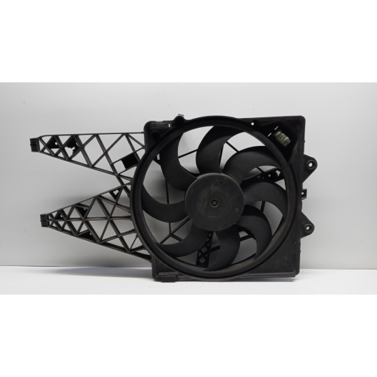 CONVOGLIATORE ELETTROVENTOLA FIAT Bravo 2007>2014 usato