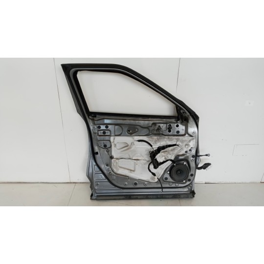 LEFT FRONT DOOR NISSAN Juke 2019> used