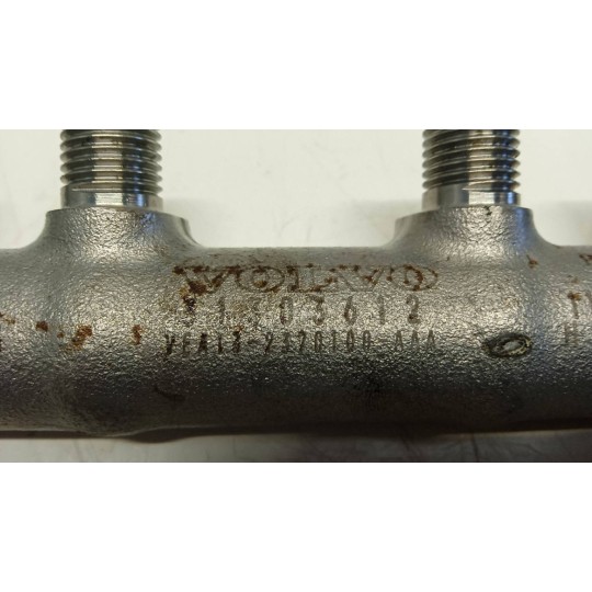 RIPARTITORE RAIL DEL CARBURANTE VOLVO V60 2013>2018 usato