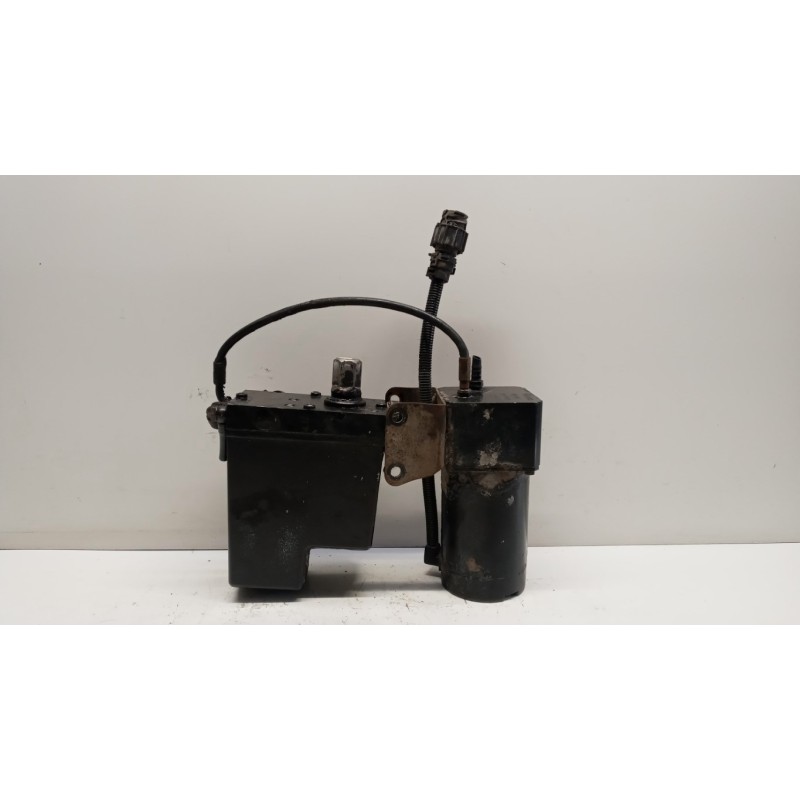 VOLVO truck CAB LIFT PUMP  VOLVO truck FH13 used