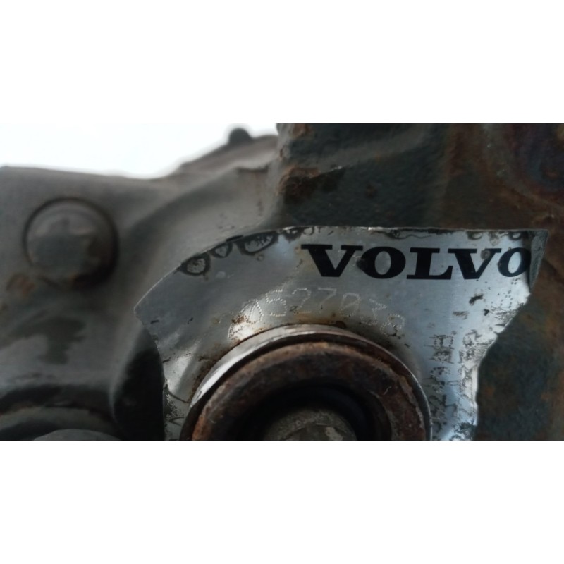 VOLVO truck PINZA POSTERIORE DESTRA VOLVO truck FH13 usato