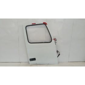 RIGHT FRONT DOOR  VOLVO...