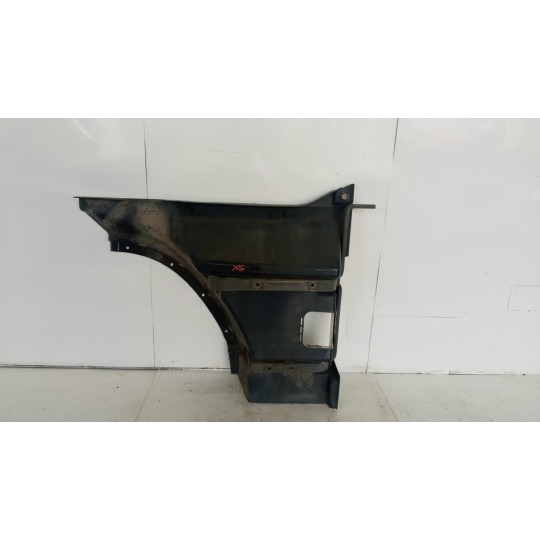LEFT FRONT MUDGUARD  VOLVO truck FH12 II 2002>2008 used