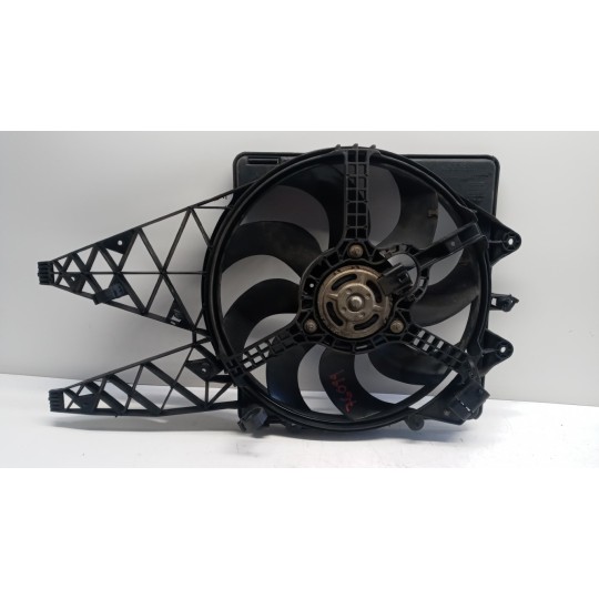 CONVOGLIATORE ELETTROVENTOLA FIAT F.Grande Punto 2005>2012 usato