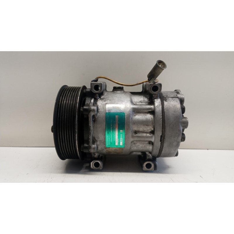 VOLVO truck AIR CONDITIONER COMPRESSOR VOLVO truck FH12 II 2002>2008 used