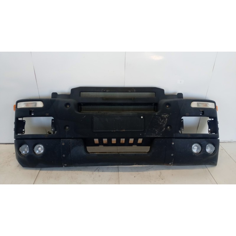 IVECO PARAURTI CENTRALE ANTERIORE IVECO Stralis 2007>2013 usato