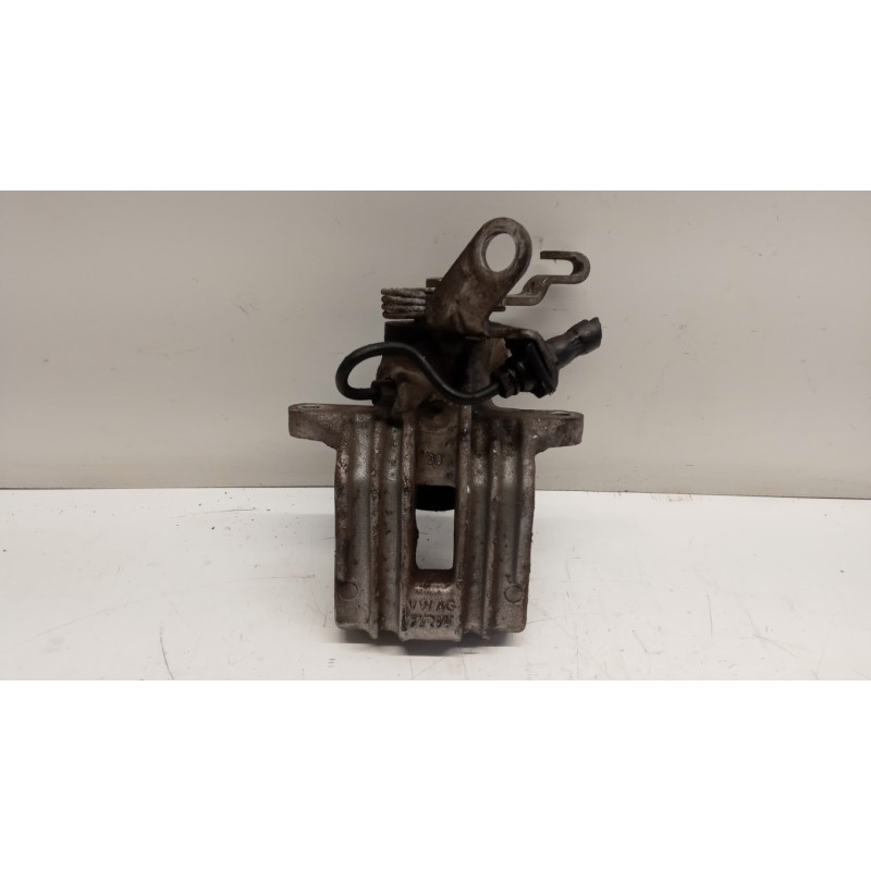 SEAT PINZA POSTERIORE SINISTRA SEAT Leon 2005>2009 usato