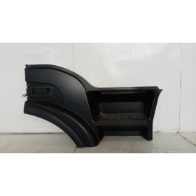 RIGHT FRONT MUDGUARD  IVECO...