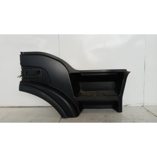 RIGHT FRONT MUDGUARD  IVECO Stralis 2013> used
