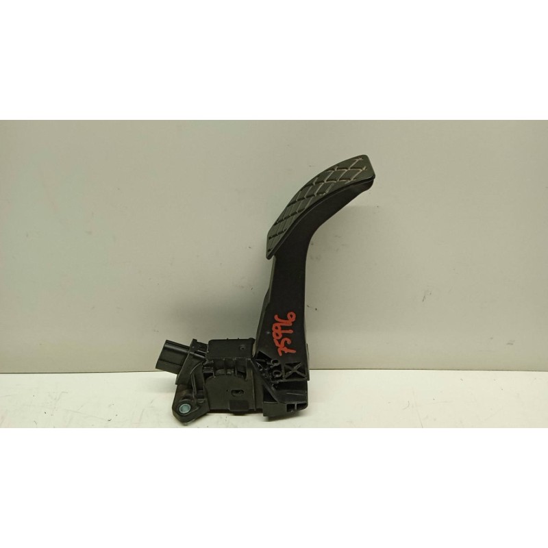 VOLKSWAGEN van ELETRONIC THROTTLE PEDAL  VOLKSWAGEN van Crafter 2017> used