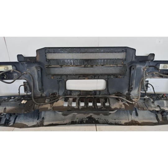 PARAURTI CENTRALE ANTERIORE IVECO Stralis 2007>2013 usato