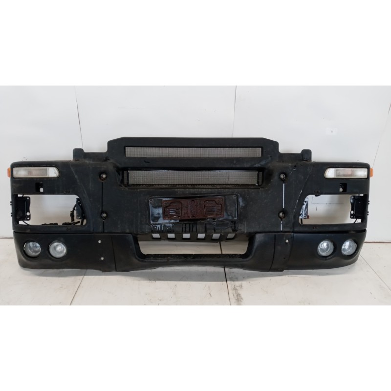 IVECO PARAURTI CENTRALE ANTERIORE IVECO Stralis 2007>2013 usato