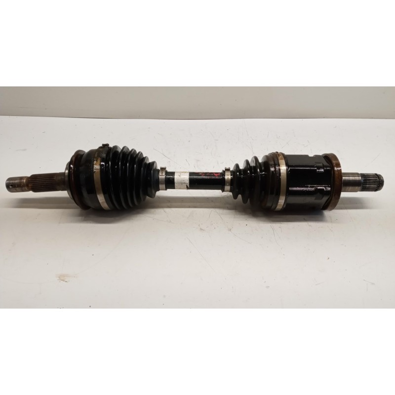 TOYOTA FRONT HALF-AXLES LEFT  TOYOTA Hilux 2011>2016 used