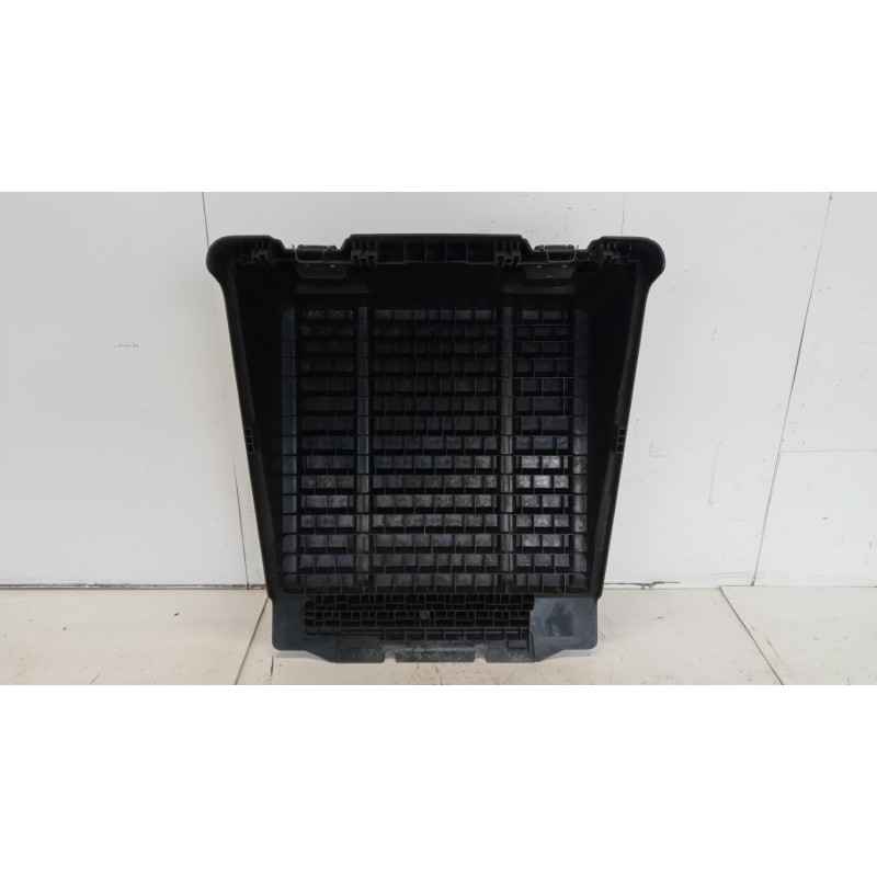 SCANIA COPERCHIO PORTABATTERIA SCANIA Serie R 2014> usato
