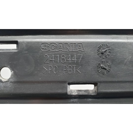 PARAFANGO ANTERIORE SINISTRO SCANIA Serie R 2014> usato