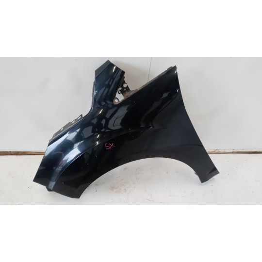 PARAFANGO ANTERIORE SINISTRO FORD C-Max 2010>2015 usato