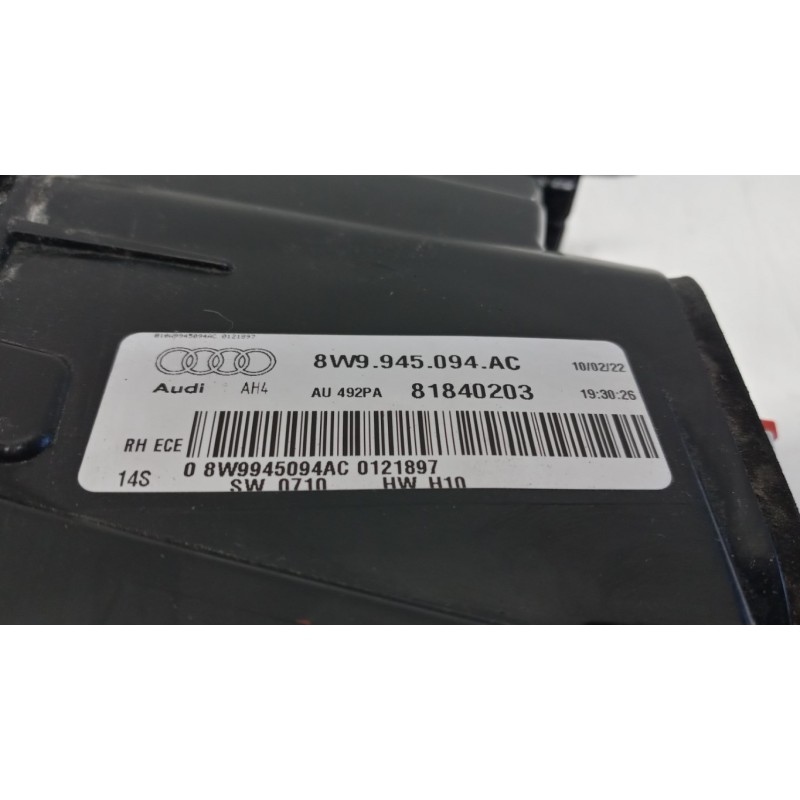 AUDI FARO POST INTERNO LED DESTRO AUDI A4 2019> Allroad usato
