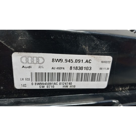 FARO POST ESTERNO LED SINISTRO AUDI A4 2019> Allroad usato